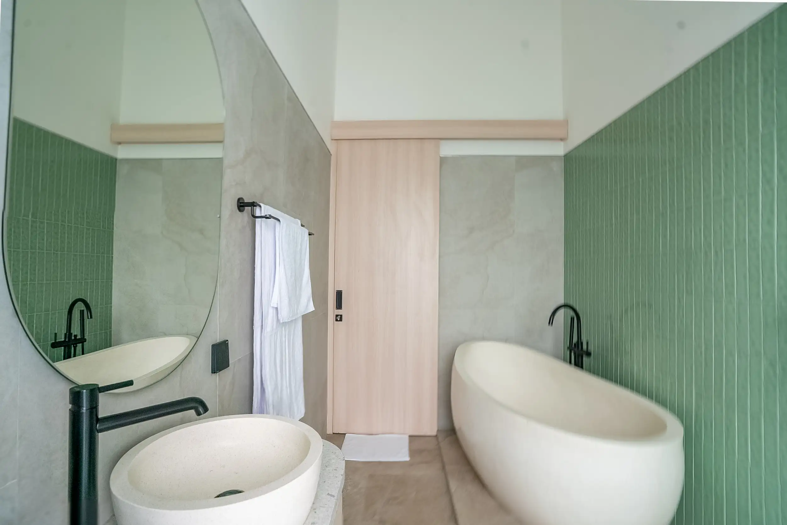 Villa 168m² in Indonesia, Bukit. Priced at 600000$ rent photo-4