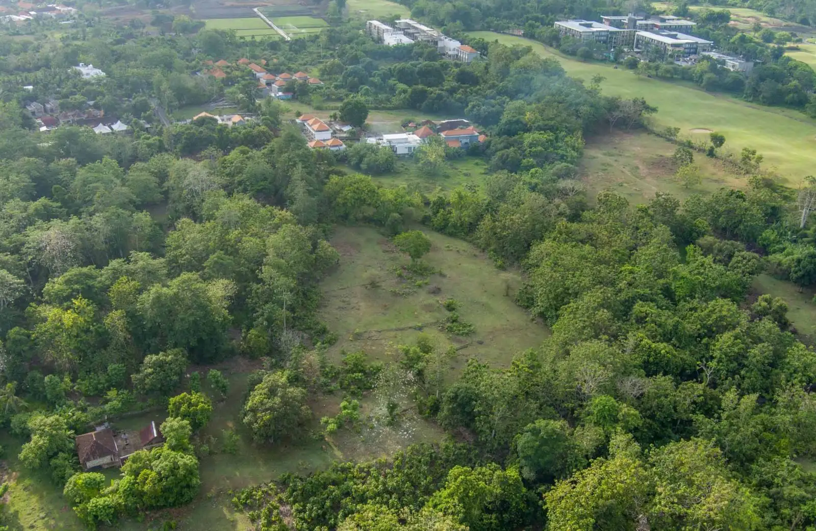 Land 1430m² in Indonesia, Bukit. Priced at 508700$ rent photo-9