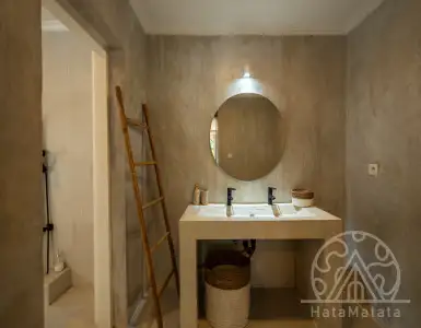 Buy in Indonesia for 632500$