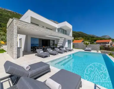 Buy in Croatia for 2700000€