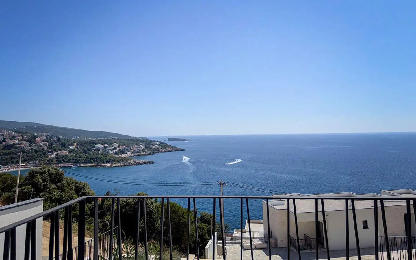 Villa 215m² in Montenegro, Bar. Priced at 750000€ rent photo-2