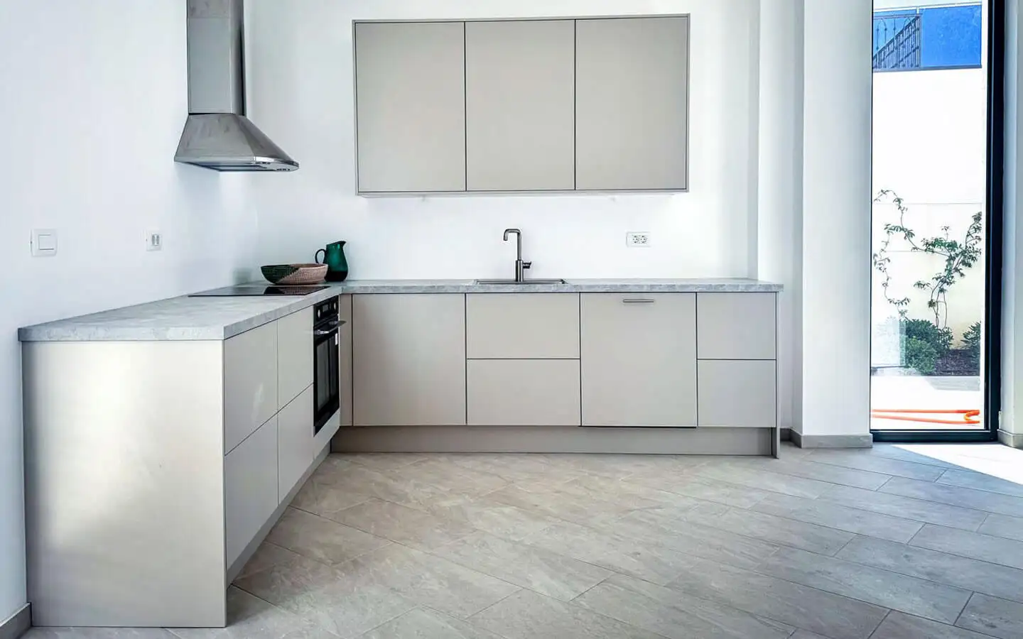 Villa 215m² in Montenegro, Bar. Priced at 750000€ rent photo-9