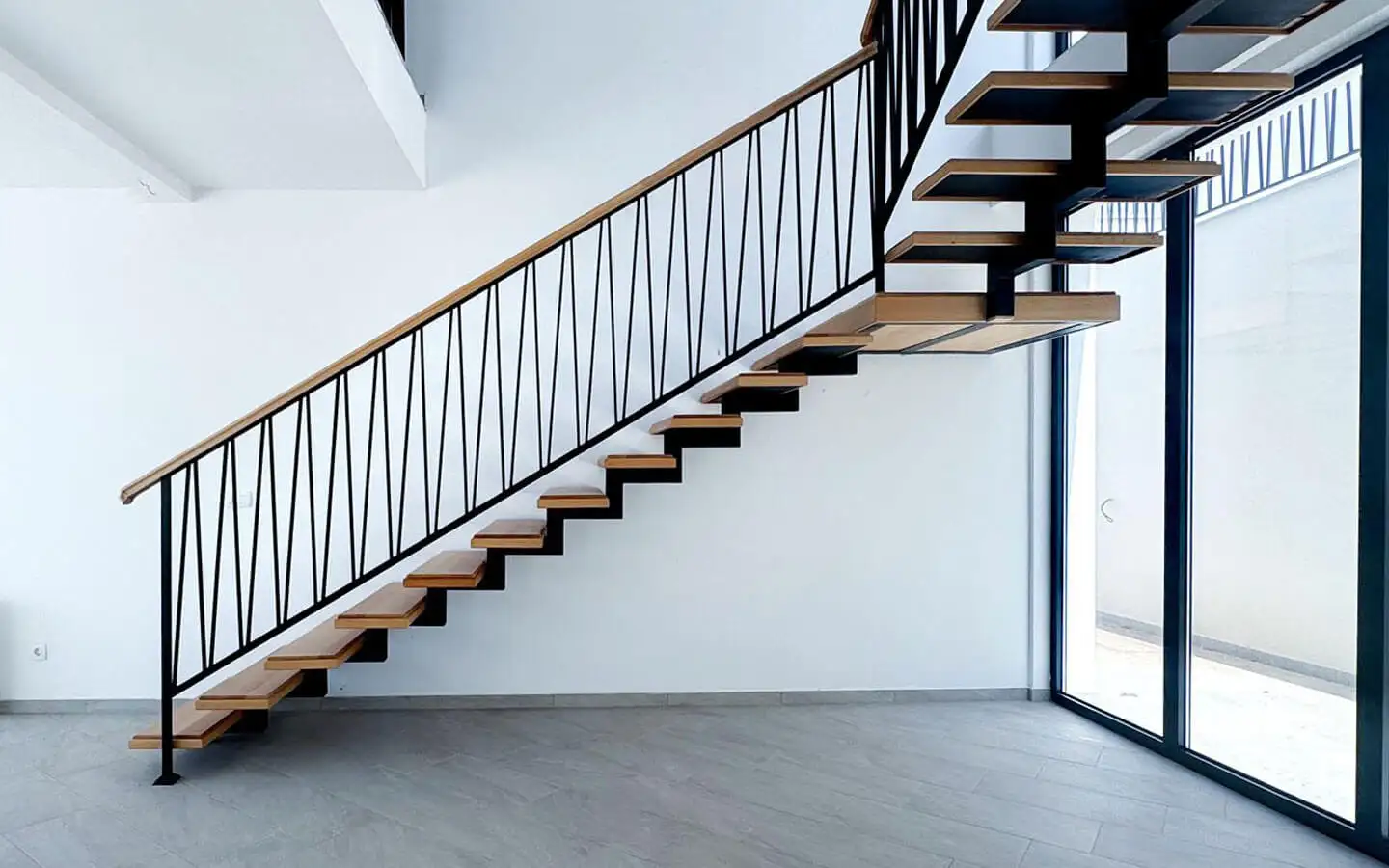 Villa 215m² in Montenegro, Bar. Priced at 750000€ rent photo-11