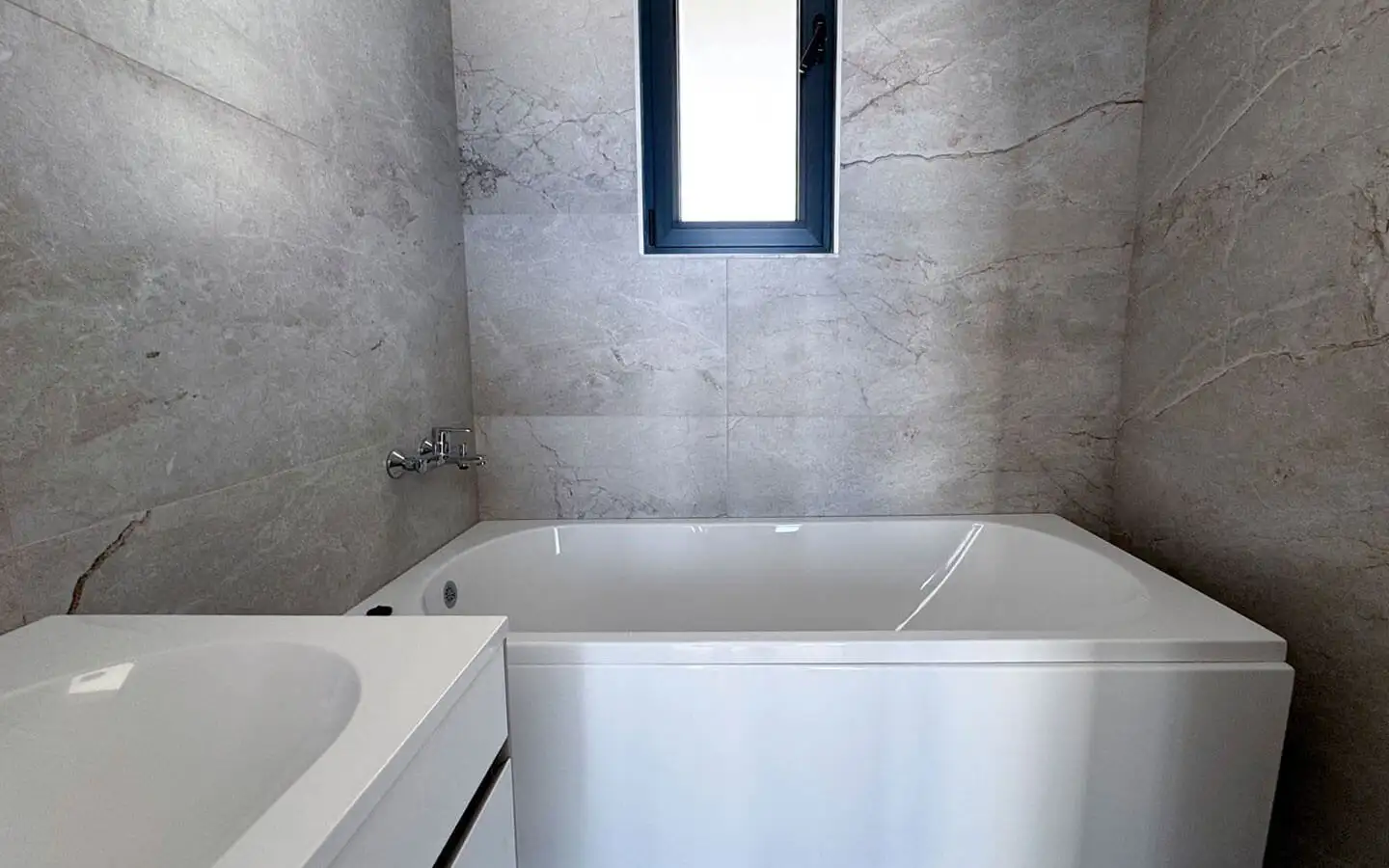 Villa 215m² in Montenegro, Bar. Priced at 750000€ rent photo-15