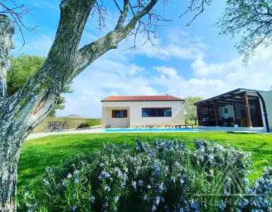 Buy in Croatia for 1037500€