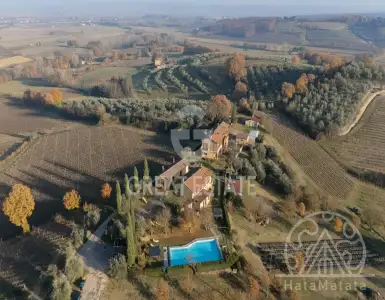 Buy in Italy for 980000€