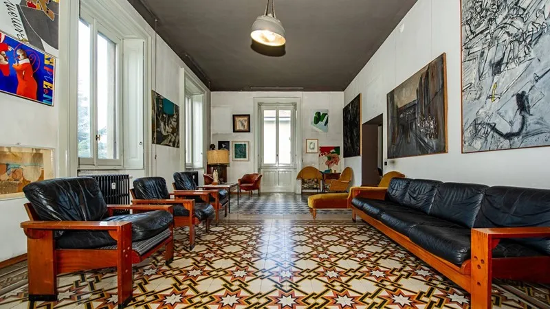 Flat 300m² in Italy, Bergamo. Priced at 735352£ rent photo-2
