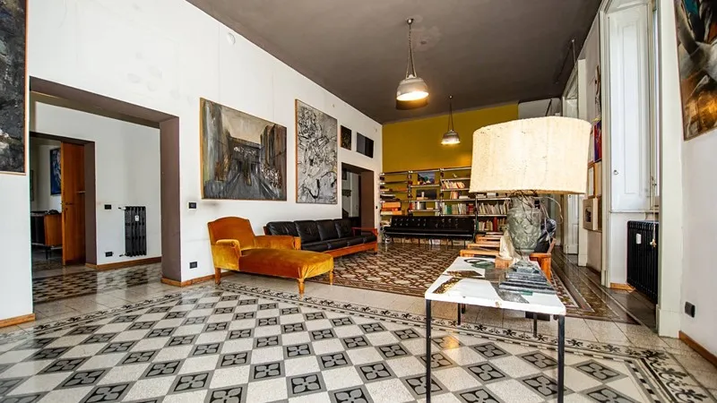 Flat 300m² in Italy, Bergamo. Priced at 735352£ rent photo-5