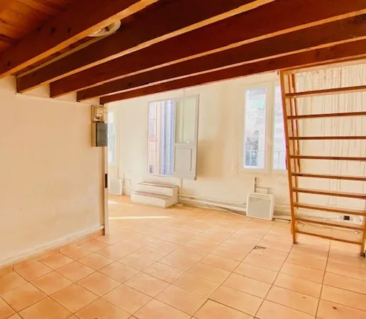 Flat 32m² in France, Marseille. Priced at 83739£ rent photo-6
