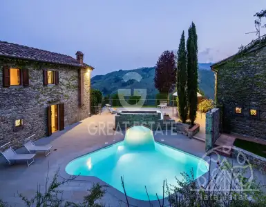 Buy in Italy for 3520000€