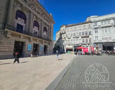 Buy in Portugal for 3300000€