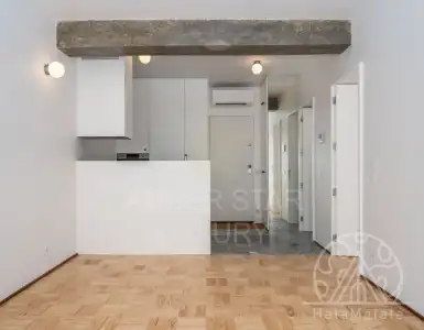 Buy in Portugal for 296000€