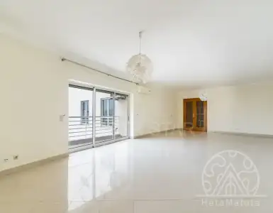 Buy in Portugal for 800000€