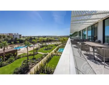 Buy in Portugal for 2700000€