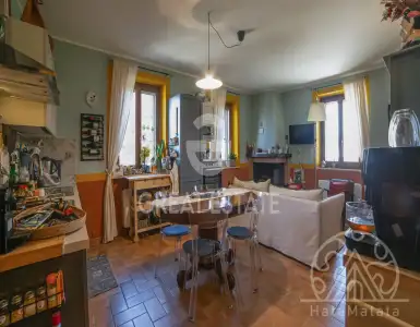 Buy in Italy for 450000€