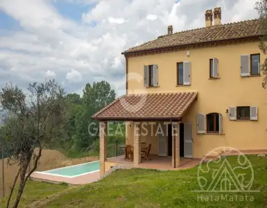 Buy in Italy for 550000€