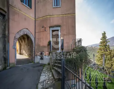 Buy in Italy for 1350000€