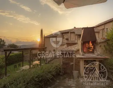 Buy in Italy for 1520000€