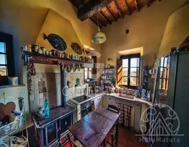 Buy in Italy for 3800000€