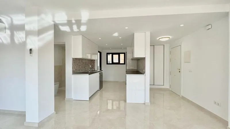 Flat 100m² in Spain, Fuengirola. Priced at 283624£ rent photo-4