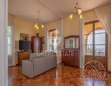Buy in Italy for 640000€
