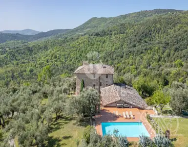 Buy in Italy for 260000€