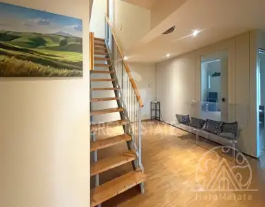 Buy in Italy for 625000€