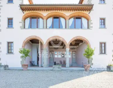 Buy in Italy for 2950000€