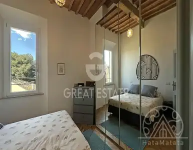 Buy in Italy for 250000€