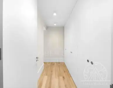 Buy in Portugal for 1270000€