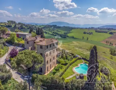 Buy in Italy for 189000€