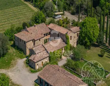Buy in Italy for 5000000€