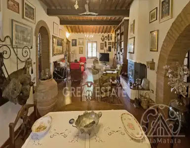 Buy in Italy for 670000€