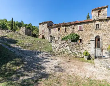 Buy in Italy for 950000€