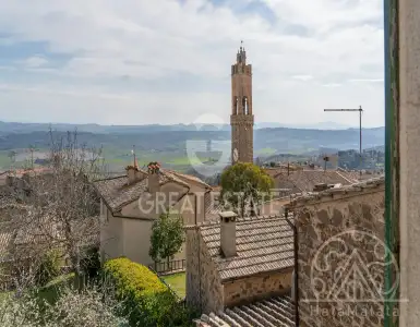 Buy in Italy for 790000€