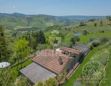 Buy in Italy for 400000€