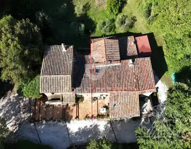 Buy in Italy for 230000€