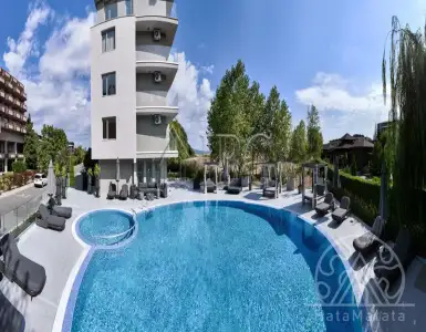 Buy in Bulgaria for 140294€