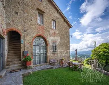 Buy in Italy for 1990000€