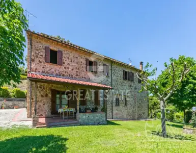 Buy in Italy for 1950000€