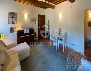Buy in Italy for 285000€