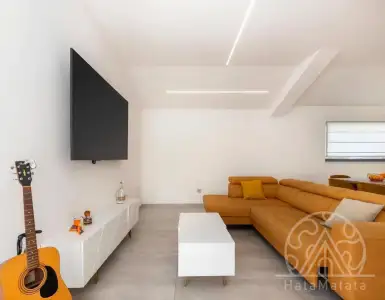 Buy in Croatia for 580000€