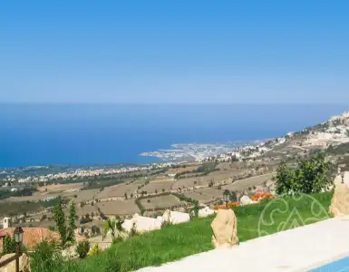 Buy in Cyprus for 982000€