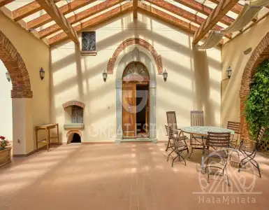 Buy in Italy for 385000€