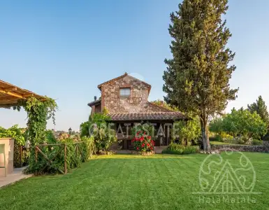 Buy in Italy for 2860000€