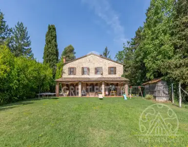 Buy in Italy for 1600000€