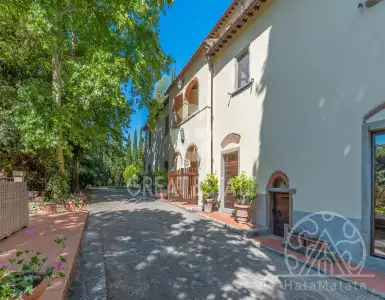 Buy in Italy for 2500000€