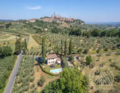 Buy in Italy for 2100000€