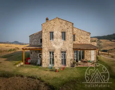 Buy in Italy for 1790000€