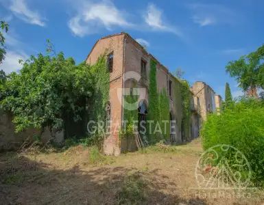 Buy in Italy for 550000€